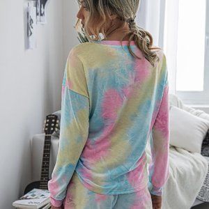 Two piece tye dye short outfit